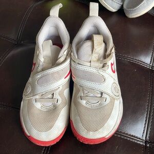 Nike Youth Boys White red basketball Sneakers size 11